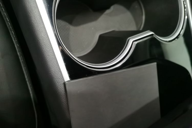 特斯拉 Model 3 2019款 标准续航后驱升级版中控内饰11