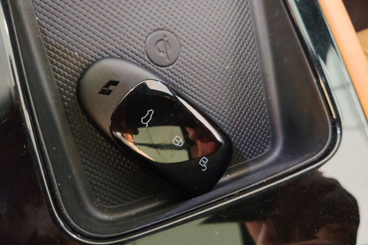 理想汽车 理想ONE 2021款 增程6座版中控内饰11