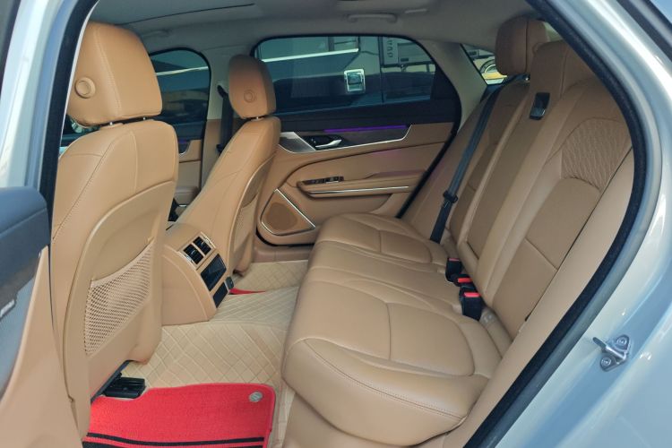 捷豹XFL 2024款 2.0T P250 两驱尊享豪华版中控内饰21