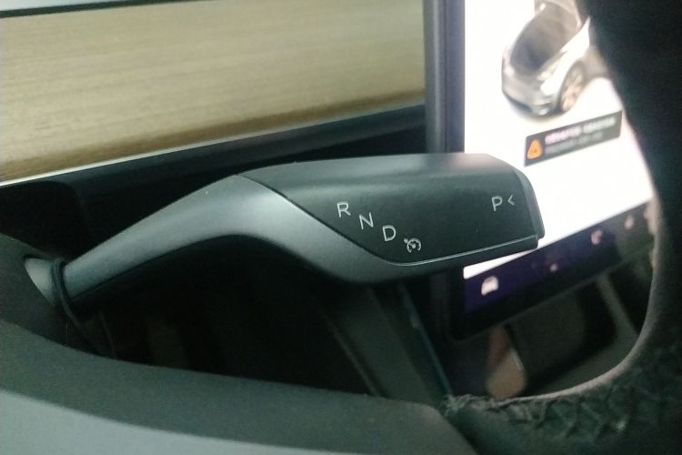 特斯拉 Model Y 2021款 长续航全轮驱动版局部细节18