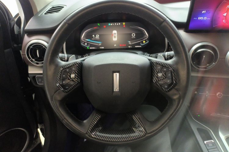 魏牌 VV6 2021款 2.0T 两驱智享+局部细节13