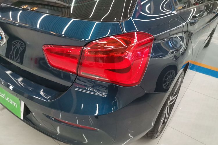 宝马1系(进口) 2015款 120i 运动设计套装车身外观9