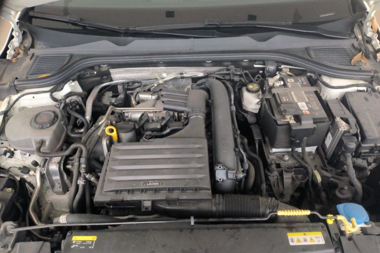 大众 高尔夫 2021款 280TSI DSG Pro机舱底盘24