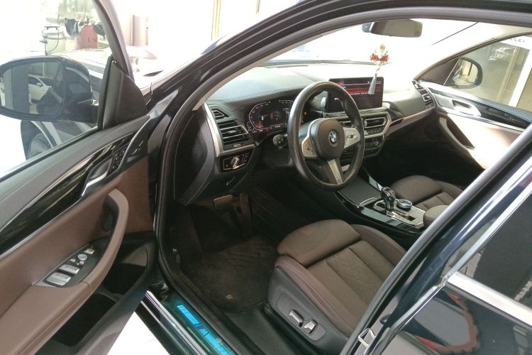 宝马X3 2022款 改款 xDrive25i M运动套装中控内饰20