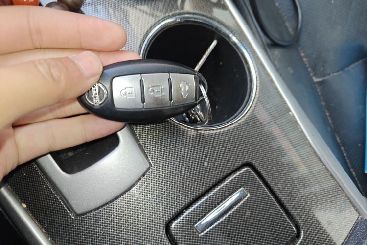 日产 天籁 2014款 2.0L XL Upper科技版中控内饰7001