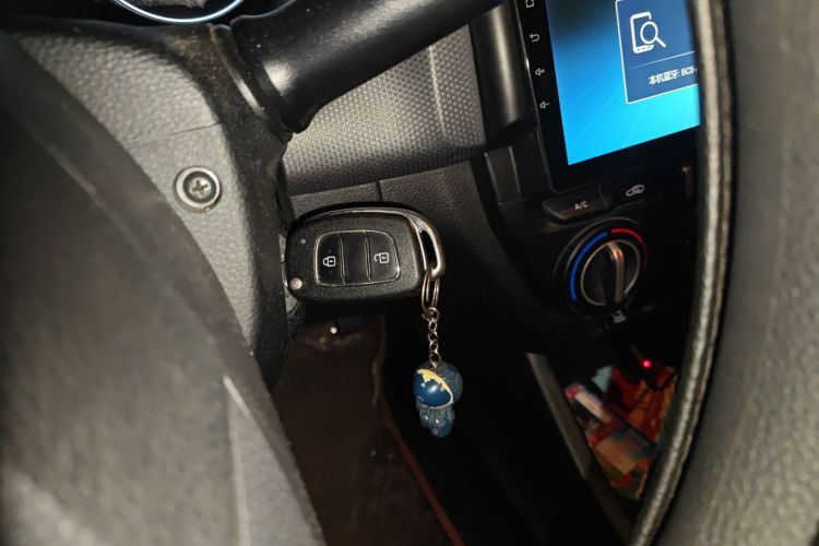 现代 瑞纳 2017款 1.4L 手动焕新版 国VI中控内饰11