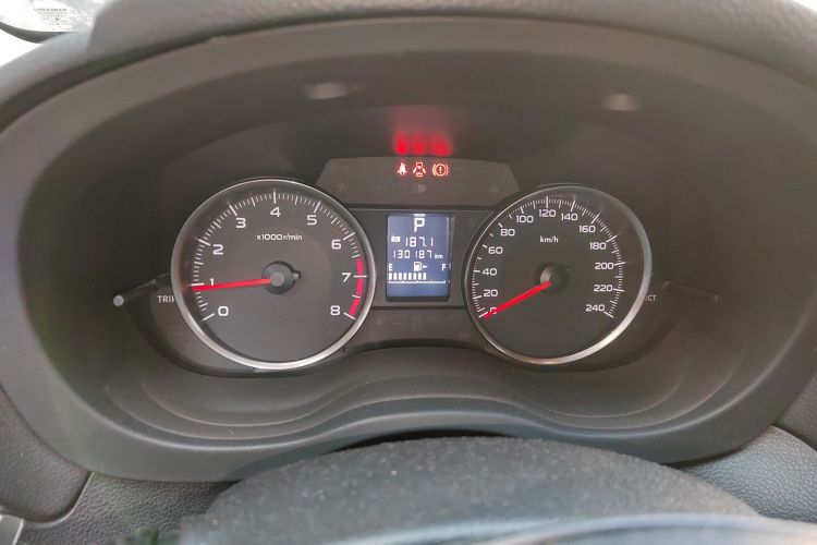 斯巴鲁XV 2014款 2.0i 舒适版中控内饰14