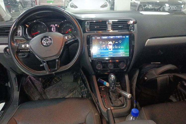 大众 速腾 2018款 280TSI DSG舒适型中控内饰7002