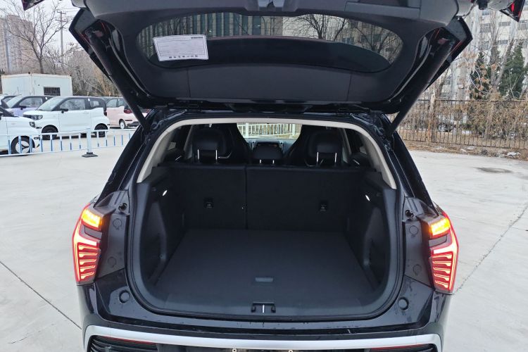 红旗HS3 PHEV 2024款 PHEV 115km 劲为版机舱底盘23