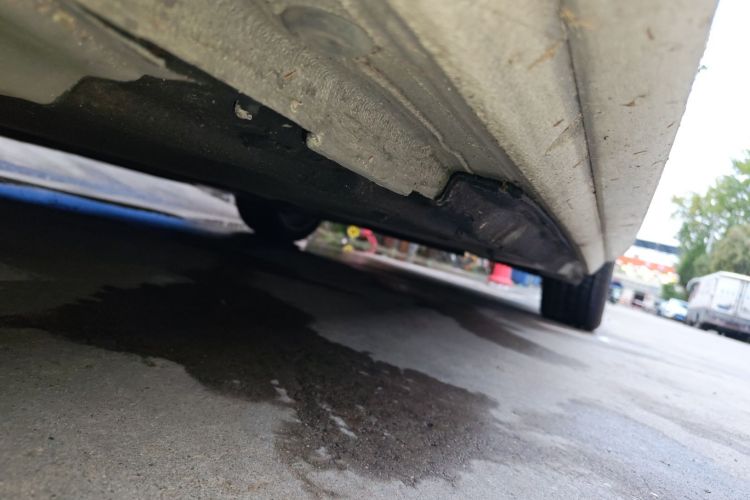 奥迪A4L 2018款 30周年年型 40 TFSI 时尚型局部细节9004