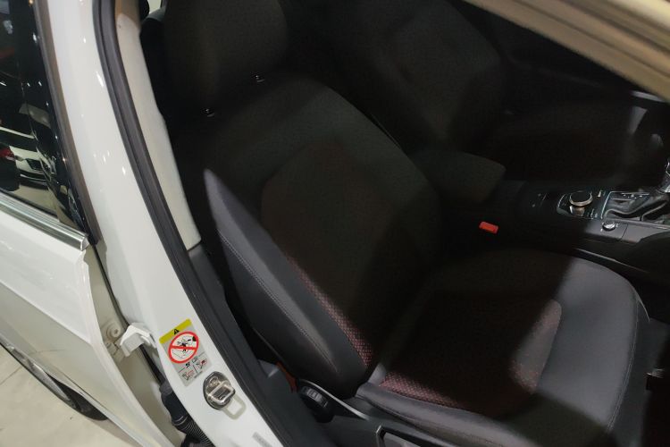 奥迪A3 2019款 Sportback 35 TFSI 进取型 国VI中控内饰41