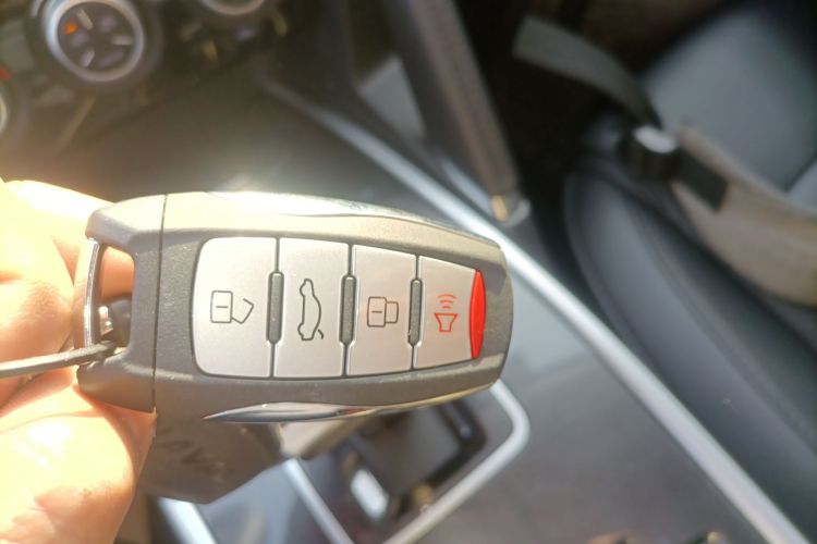 哈弗H6 2018款 红标 运动版 1.5T 自动两驱精英型中控内饰7001