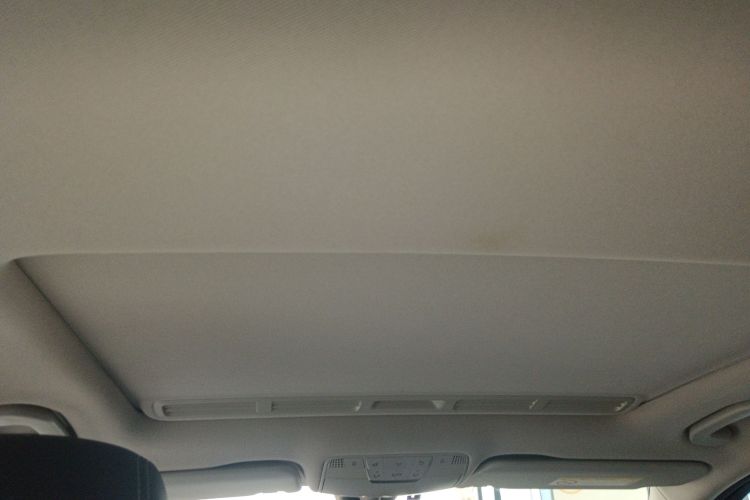 奔驰C级 2018款 C 180 L 时尚型运动版中控内饰22