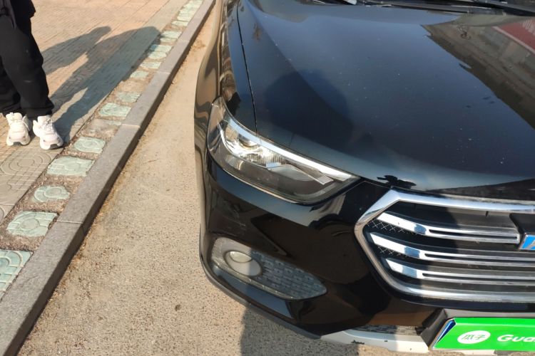 哈弗H6 2017款 蓝标 运动版 1.5T 手动两驱精英型车身外观8