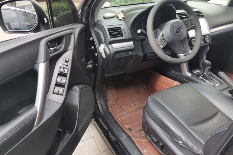 斯巴鲁 森林人 2013款 2.5i 自动豪华版中控内饰7003