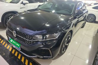 大众 帕萨特 2025款 出众款 380TSI 星空龙腾版