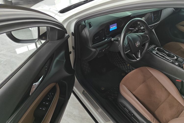 别克 君威 2023款 552T 智享型中控内饰20