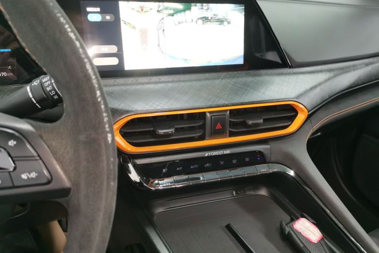 长安UNI-T 2022款 1.5T 运动版 尊贵型中控内饰16