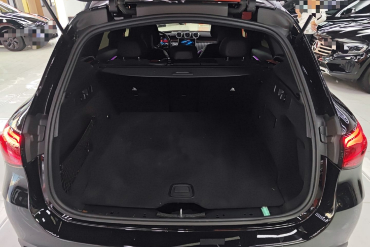 奔驰GLC AMG 2024款 AMG GLC 43 4MATIC机舱底盘23