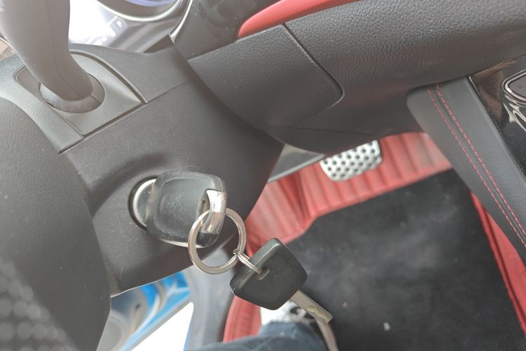 别克 威朗 2016款 两厢GS 20T 双离合燃情运动型中控内饰11