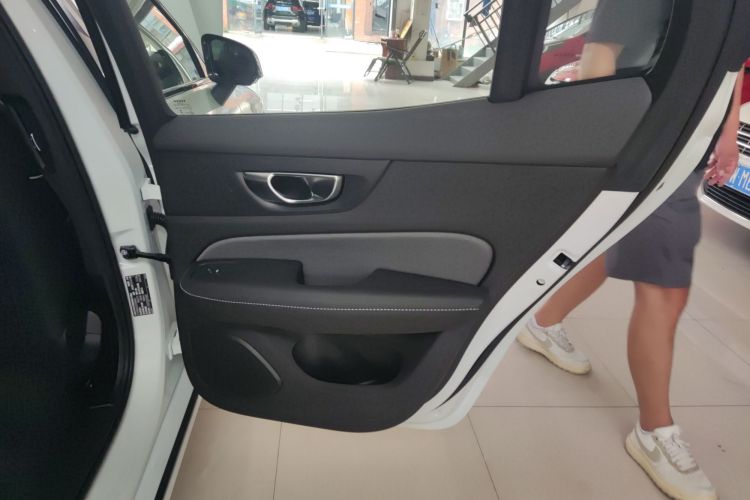 沃尔沃S60 2025款 B5 智雅运动版中控内饰45