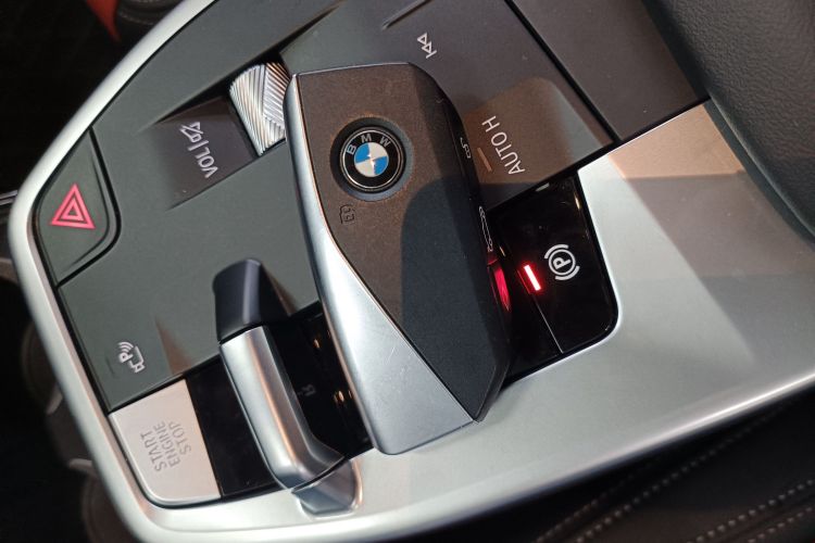 宝马X1 2023款 sDrive25Li X设计套装中控内饰7001