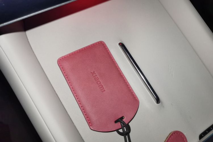 小米汽车 小米YU7 2025款 超长续航高性能四驱Max版中控内饰11