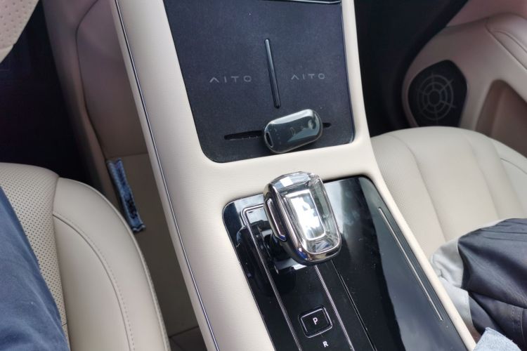 鸿蒙智行 问界M7 2024款 1.5T 后驱Plus版 5座局部细节18