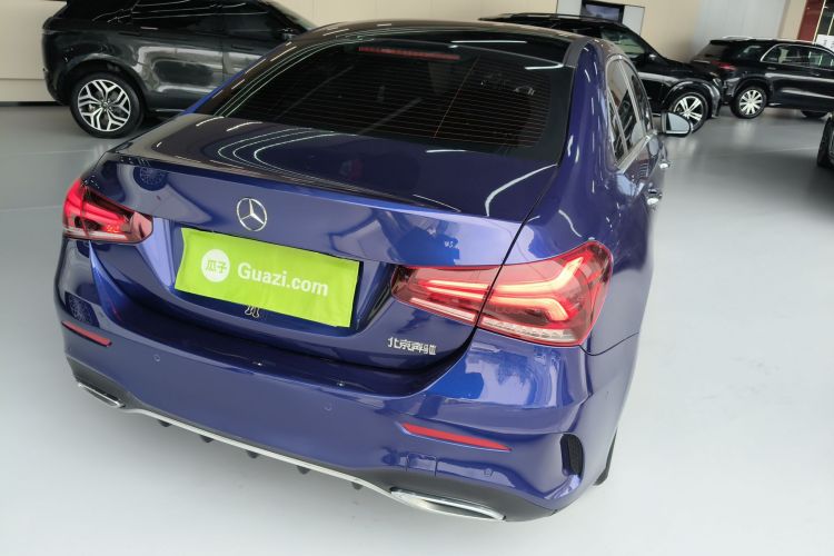 奔驰A级 2020款 改款 A 200 L 运动轿车时尚型车身外观7