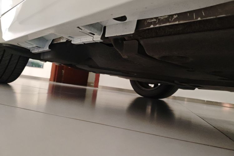 雷克萨斯ES 2020款 300h 卓越版局部细节9002