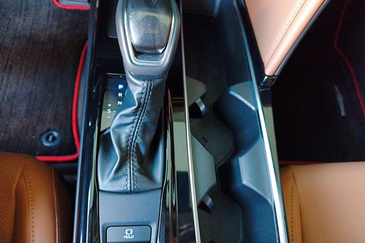 丰田 凯美瑞 2024款 双擎 2.0HGVP 豪华版局部细节18