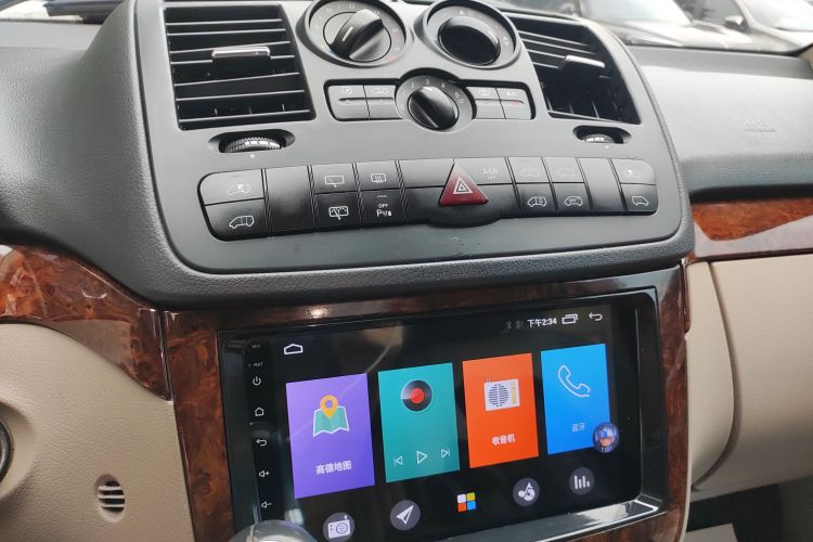 奔驰 唯雅诺 2013款 3.0L 舒适版局部细节16