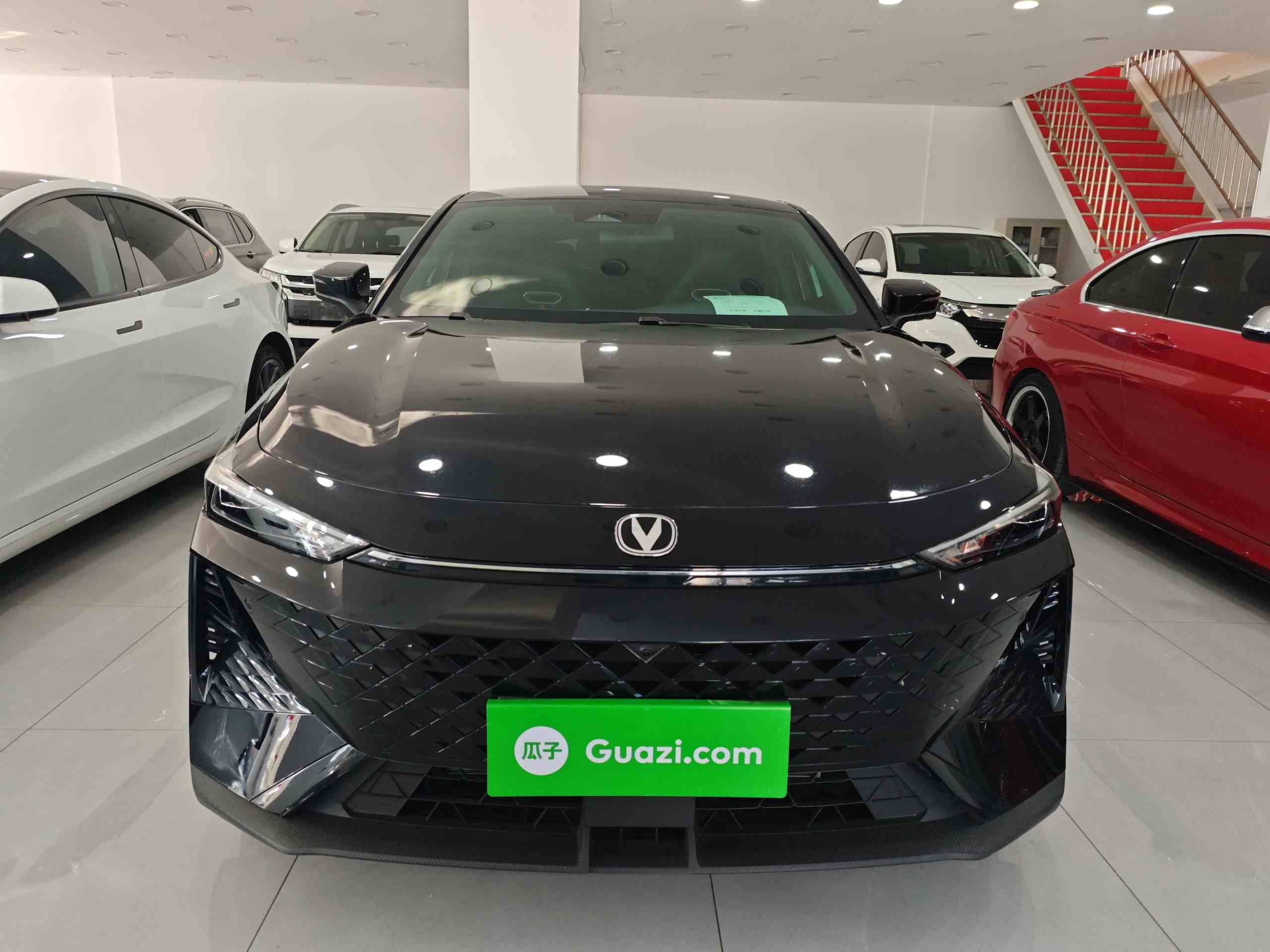 长安UNI-V 2024款 1.5T 尊贵型(2)