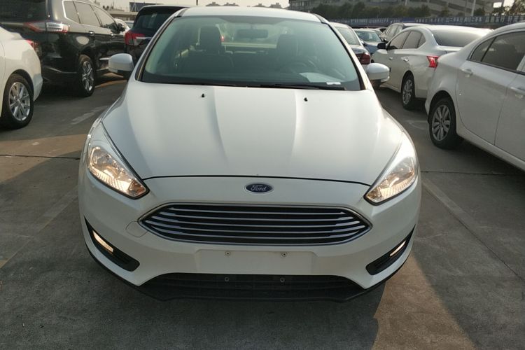 福特 福克斯 2015款 三厢 1.6L 手动舒适型车身外观6001