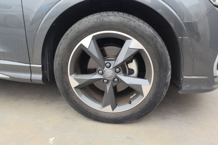 奥迪Q3 2020款 35 TFSI 时尚动感型车身外观6007