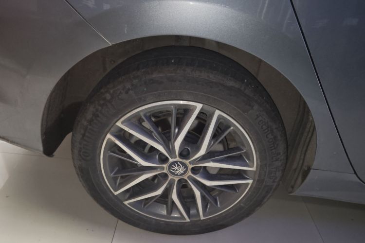 比亚迪 秦PLUS 2024款 荣耀版 EV 510KM领先型车身外观6008