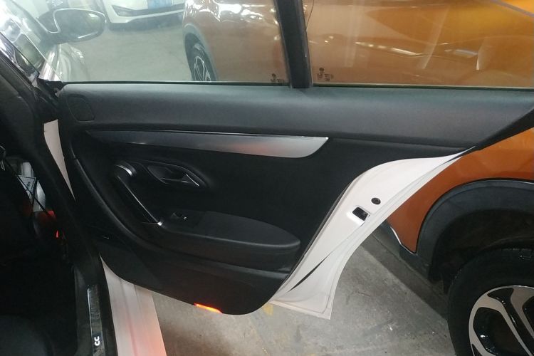 一汽-大众CC 2016款 1.8TSI 尊贵型中控内饰7006