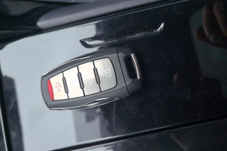 哈弗H6 2021款 第三代 1.5T 自动两驱Pro中控内饰11