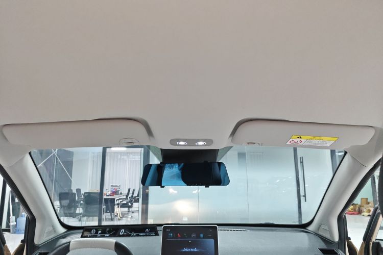 哪吒汽车 哪吒AYA 2023款 401 Lite中控内饰22