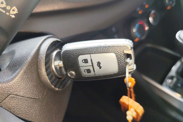 雪佛兰 科沃兹 2019款 320 自动欣悦版中控内饰11