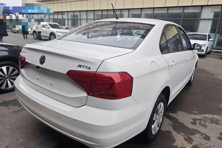 大众 捷达 2017款 1.4L 手动时尚型车身外观7