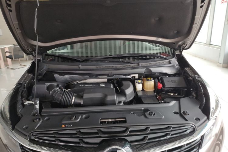 别克GL8 2021款 陆上公务舱 652T 舒适型机舱底盘24