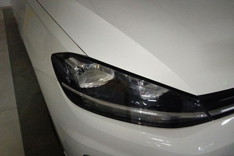 大众 高尔夫 2018款 230TSI 自动舒适型车身外观8