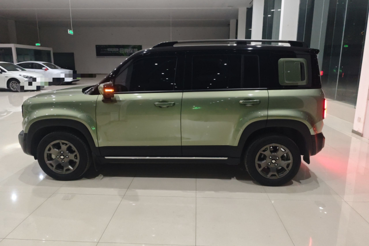 宝骏悦也Plus 2024款 智尊版 4座车身外观4