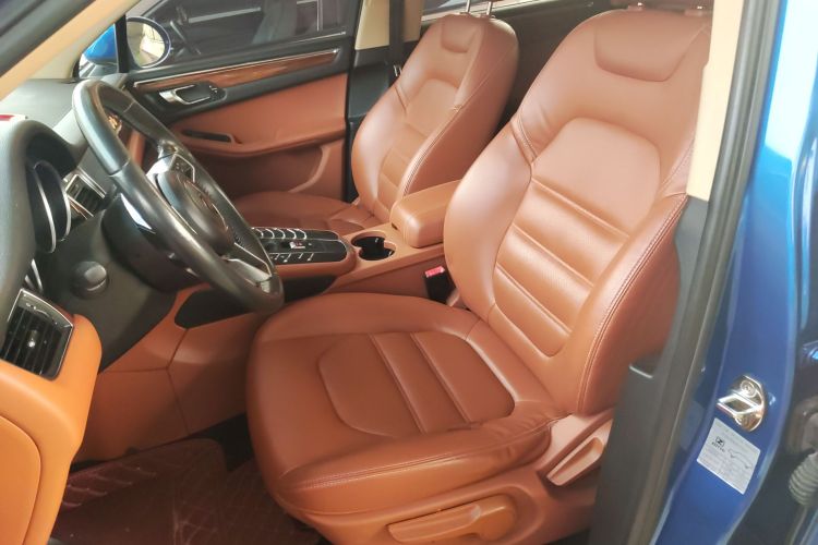 众泰SR9 2017款 2.0T 自动极致之光版局部细节19