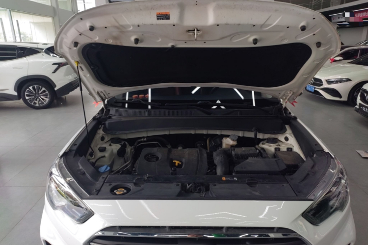北京现代ix35 2018款 2.0L 自动两驱智勇·畅享版机舱底盘24