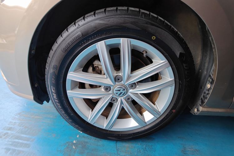 大众 高尔夫 2018款 230TSI 自动舒适型车身外观6003