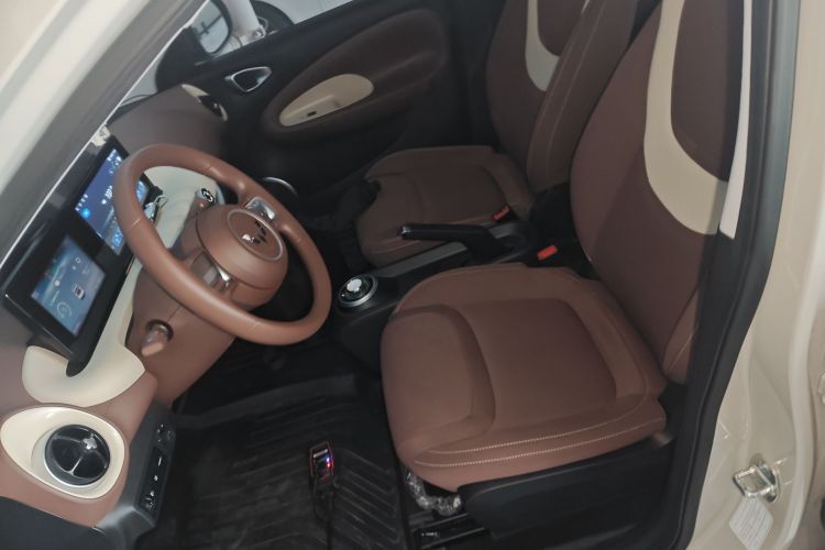 五菱汽车 五菱缤果 2024款 203km 轻享款中控内饰19