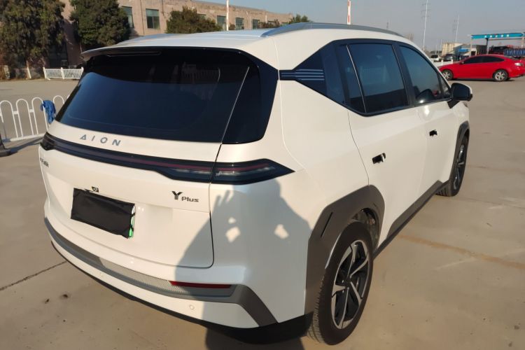 埃安 AION Y 2023款 Younger 星耀版车身外观7