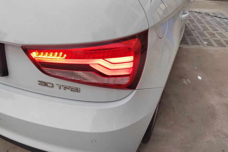奥迪A1 2016款 30 TFSI Sportback Design风尚版车身外观6006